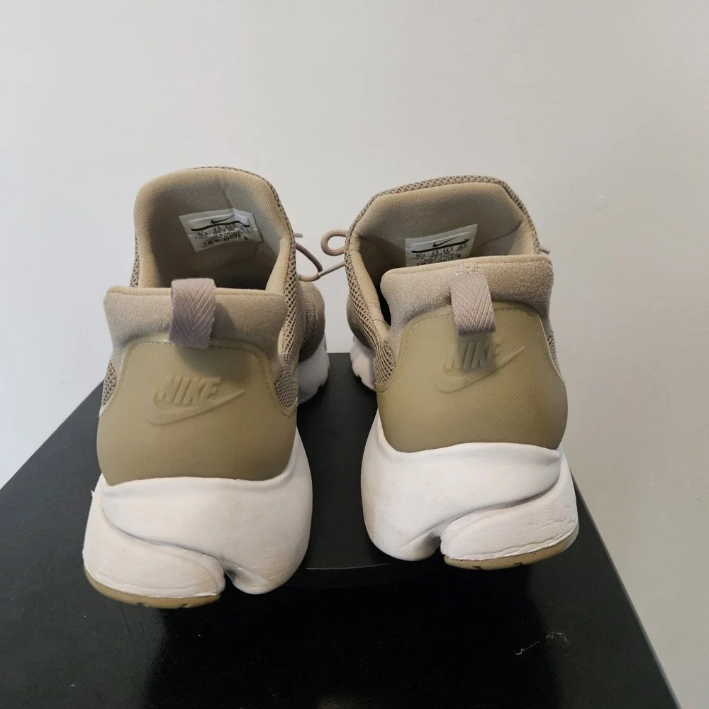 Nike Presto Fly Running Shoes Khaki Tan White Men's Size US 10.5 908019-200